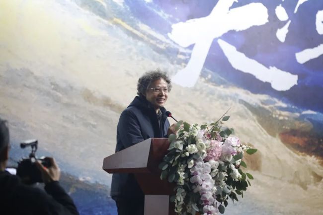 大河，不朽的诗歌——中国南方油画山水名家作品展”昨日在无锡开展